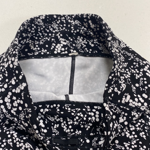 Lululemon Tight Stuff, Leggings, Size 4 - Picture 4 of 15